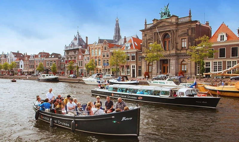 Local Cheese and Wine Cruise through Haarlem - The best time to book