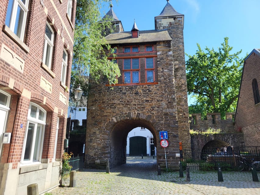 Maastricht Hidden Gems Tour Uncover the Unexpected - Helpoort, Jekerkwartier, and old defenses
