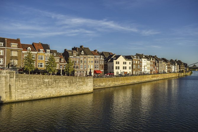 Maastricht Privat Sightseeing City Walk - Markt and Maastricht’s civic center