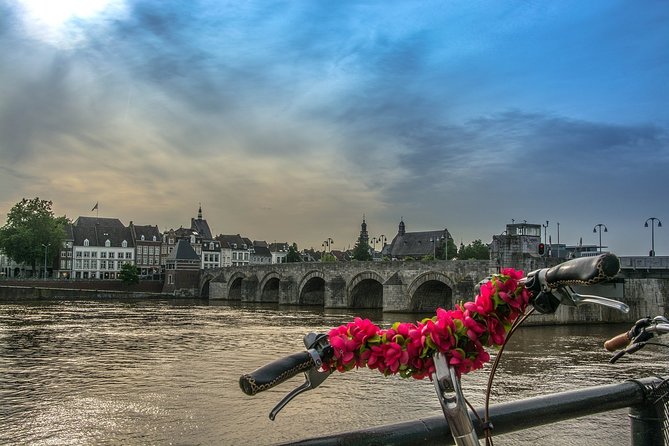 Maastricht Private Walking Tour With A Professional Guide - Start at Markt 52, where Maastricht’s story feels close