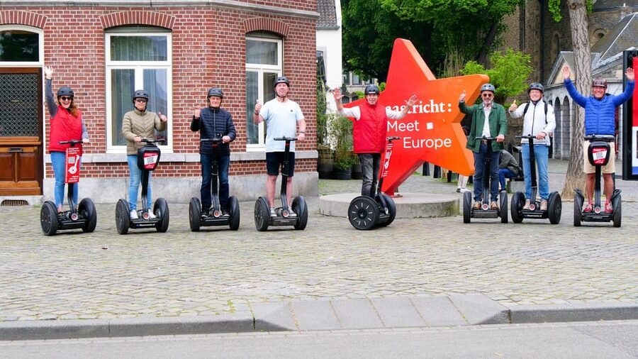 Maastricht: Segway City Tours - A closer look at the guide style
