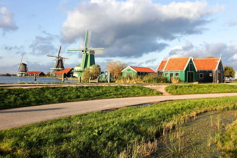 Marken, Volendam, and Edam Full-Day Tour from Amsterdam - A Dutch cheese factory and the story behind Edam