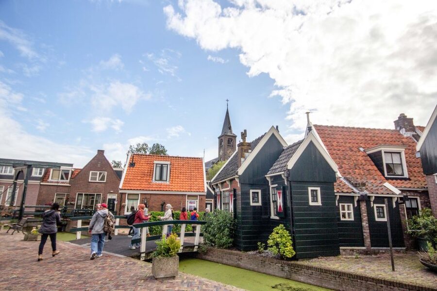Marken, Volendam and Edam: Private Full-Day Tour - Crossing IJsselmeer to Volendam