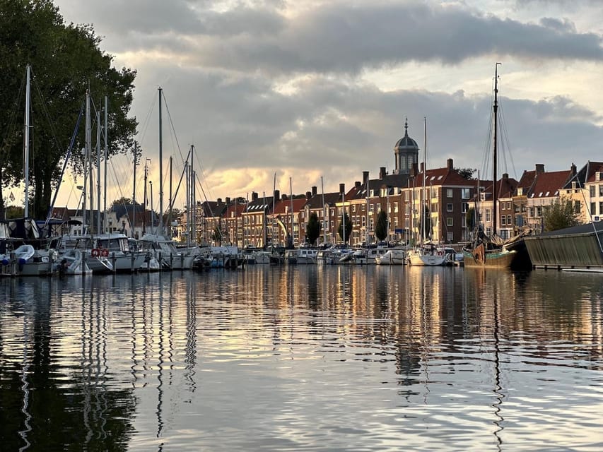 Middelburg: City Canal Cruise - Oostkerk, Kloveniersdoelen, and the old center