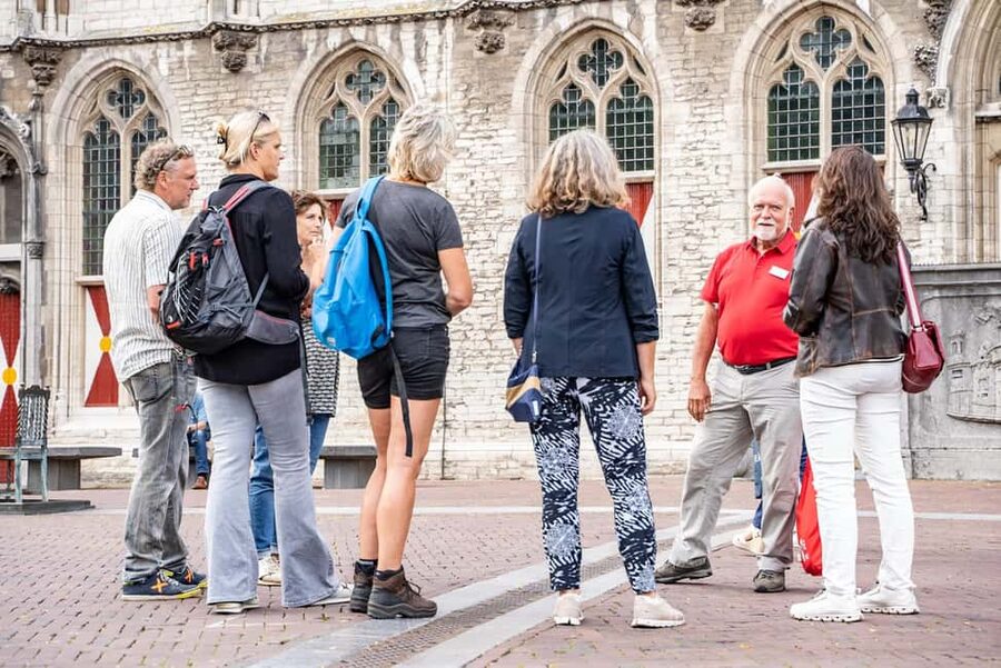 Middelburg: Guided City Walking Tour - The Abbey and Long John tower