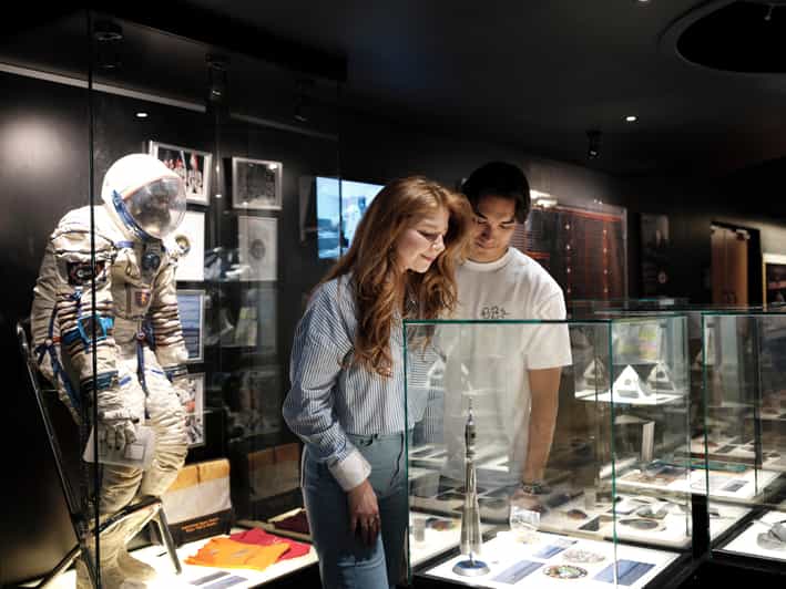 Noordwijk: Space Expo Entry Ticket - The real meteorite and the hands-on displays