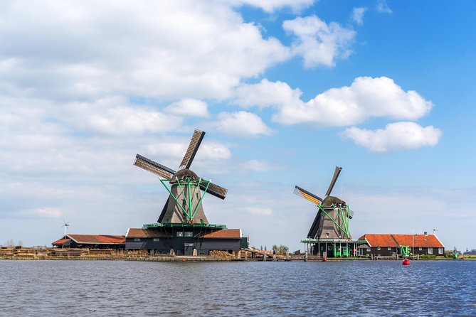 Northern Highlights Tour: visit 4 magnificent places from Amsterdam - Zaanse Schans: windmills and wooden houses for two hours