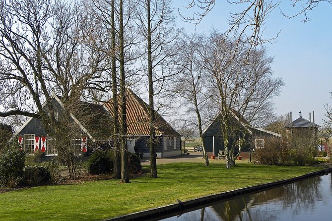 Off the Beaten Paths Dutch Landscape Private Tour 1/2 day Jaguar - Broek in Waterland: the strongest stop on the route
