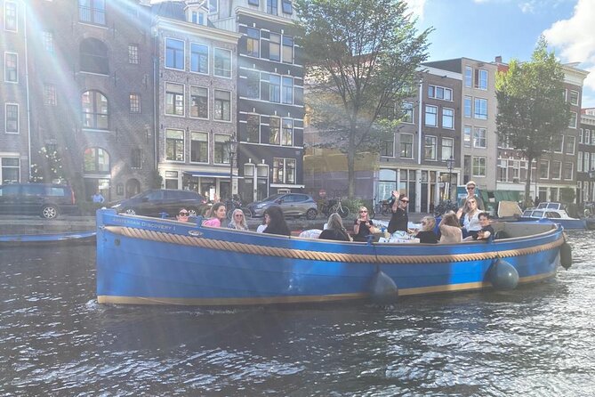 Open Dutch Boat! Silent electric drive. Nice cosy boat ride... - Key points at a glance