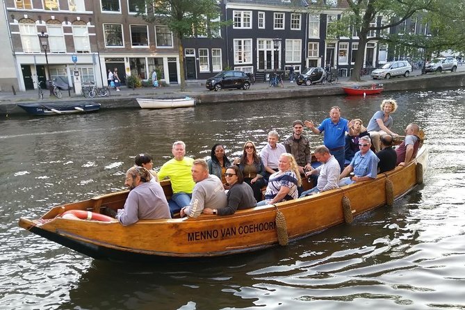 Open Dutch Boat! Silent electric drive. Nice cosy boat ride... - Meeting at Prinsengracht 587
