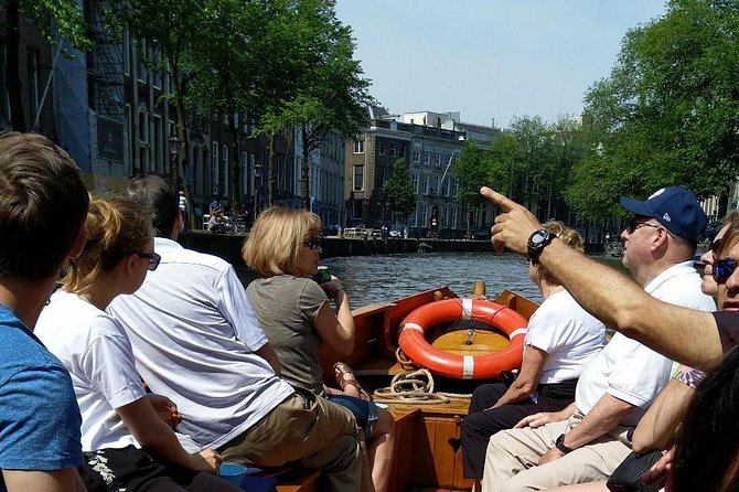 Open Dutch Boat! Silent electric drive. Nice cosy boat ride... - What the one-hour timing gives you