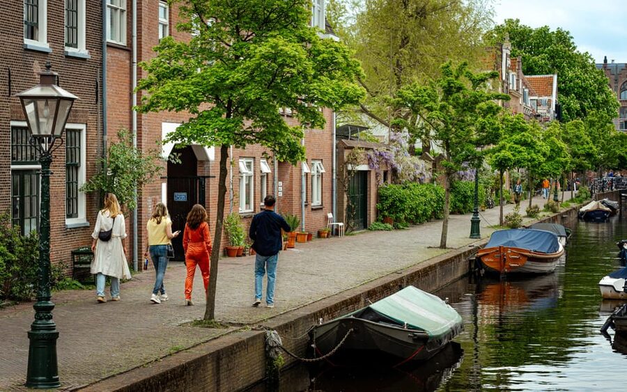Outside Escape Amsterdam with your friend(s) and have fun! - Who will enjoy The Rembrandt Robbery?