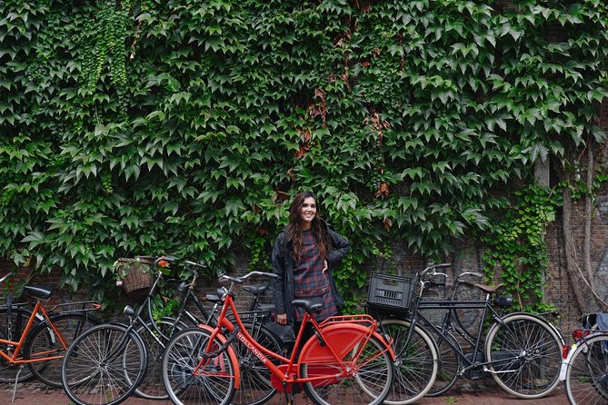 Personal Travel and Vacation Photographer Tour in Amsterdam - Tulips and the seasonal flower option