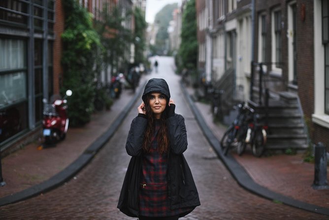 Personal Travel and Vacation Photographer Tour in Amsterdam - De Pijp for a less formal city setting