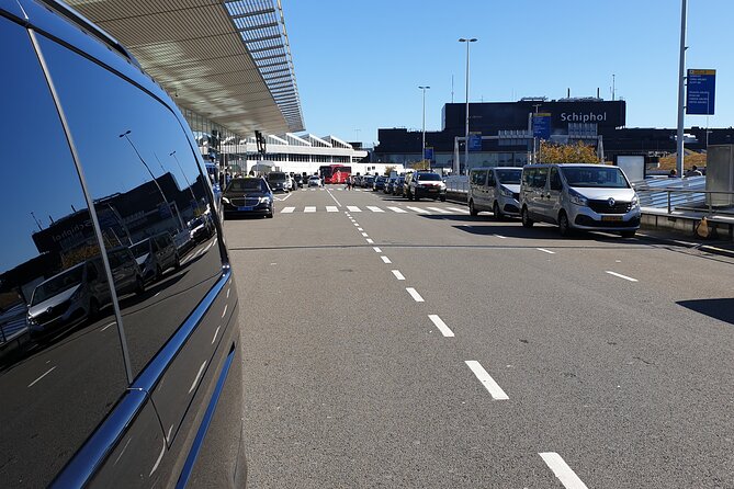 Private Airport Transfer to or from Schiphol Airport - The trip into Amsterdam