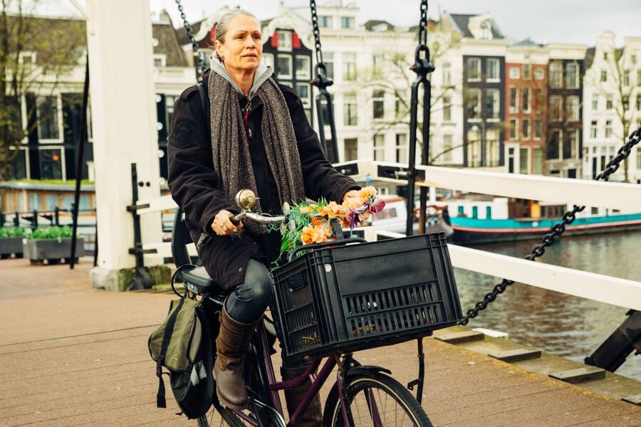 Private Amsterdam Bike Tour with a Local - Jordaan streets, markets, and a quiet courtyard