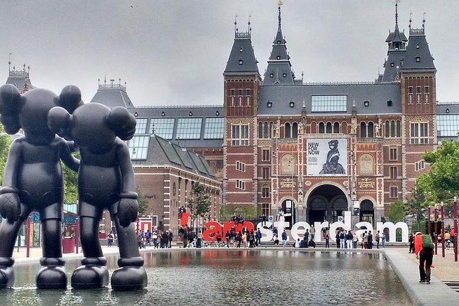 Private Amsterdam City Highlights Bike Tour (PRIVATE GUIDE) - Meeting your guide at Beursplein