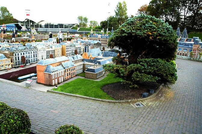 Private Delft and The Hague Tour incl. Madurodam from Amsterdam - A compact Dutch outing from Amsterdam
