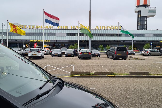 Private Minivan Transfer from Rotterdam - The 40 to 70 minute ride through the Netherlands