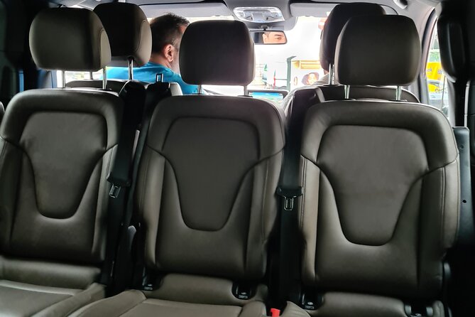 Private Minivan Transfer from Rotterdam - A useful option for Rotterdam to Amsterdam