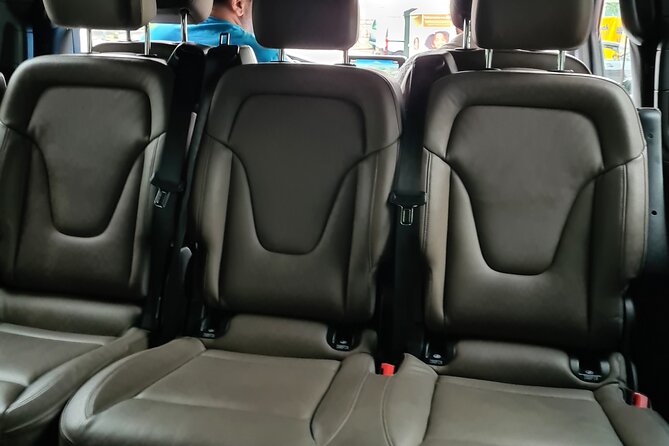 Private Minivan transfer to Rotterdam - The little details that make a group transfer worthwhile