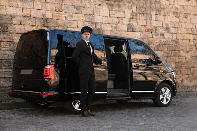 Private One way Transfer Amsterdam Airport to Amsterdam - Why hotel access can change the final few minutes