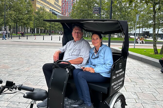 Private Pedicab/Rickshaw Tour of Rotterdam With a Local Guide - Inside the Kijk-Kubus and Rotterdam’s playful architecture