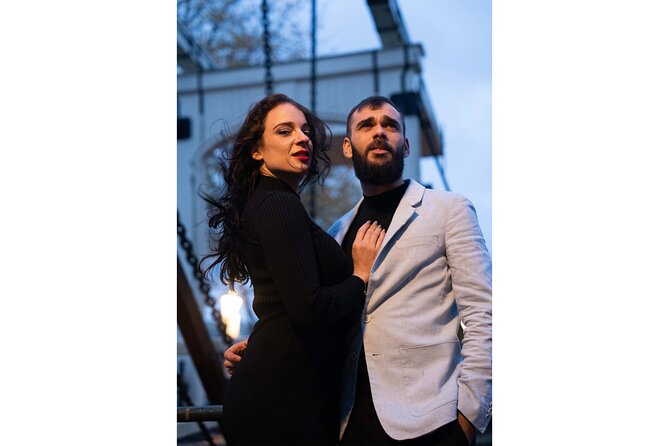 Private Photo Session in Amsterdam - Churches and canals create variety