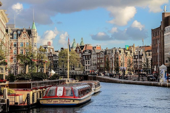 Private Taxi Transfer from cruise port in Amsterdam to a hotel in Amsterdam - Booking details that matter at the port
