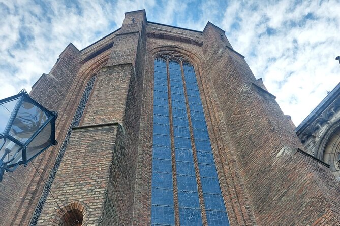 Private Tour of Delft + Visit to Delft Blue Museum & Factory - Canals, the Gemeenlandshuis, and old civic power