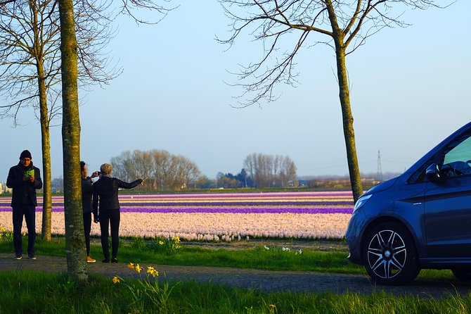 Private Tour to Windmills Zaanse Schans +Keukenhof - 7 Hours - What the private guide and photographer add
