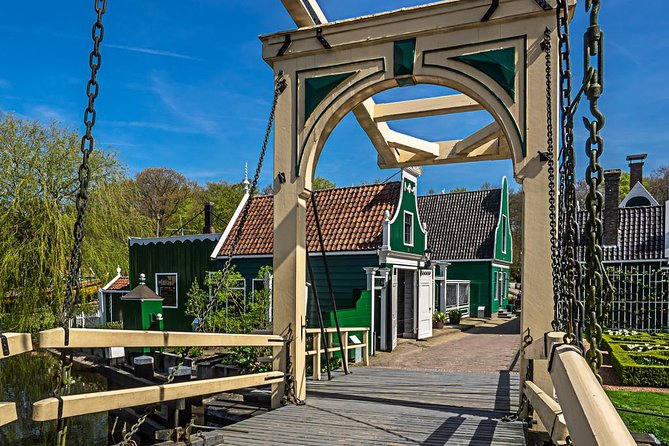 Private Tour Zaanse Schans Windmills and Volendam in Jaguar - Timing, comfort, and practical planning