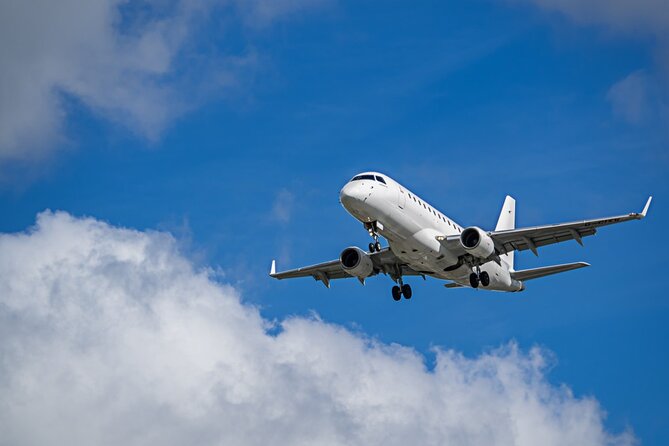 Private transfer between Rotterdam - Amsterdam (incl. Schiphol airport) - The ride itself: comfort over sightseeing