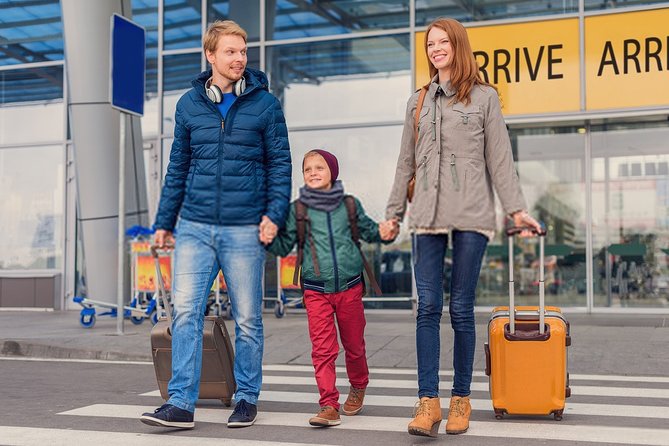 Private Transfer from Amsterdam Airport Schiphol to The Hague - Door-to-door service is the strongest feature