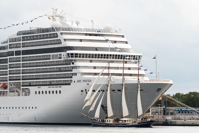 Private Transfer from Amsterdam to the Cruise Port in Rotterdam - Leaving Amsterdam without the station shuffle