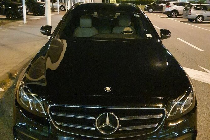 Private Transfer from Rotterdam Port to Amsterdam Airport (AMS) - Child seats, equipment, and special requests