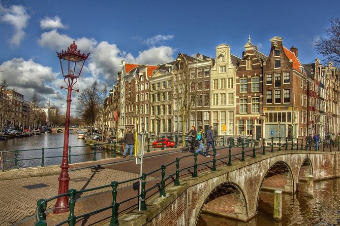 Private Transfer from Rotterdam to Amsterdam - Who will get the most from this transfer?