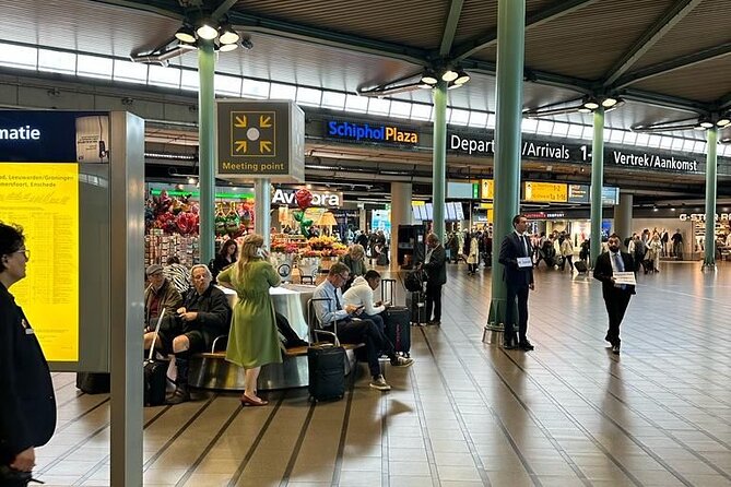 Private transfer Schiphol (AMS) to or from Rotterdam - Who will get the most from this transfer