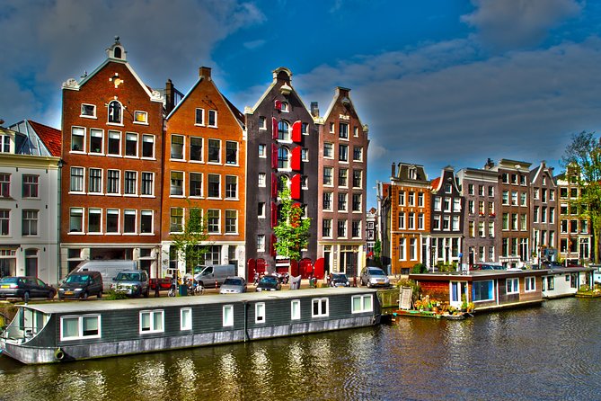 Private transfers from or to Schiphol (AMS) airport Amsterdam - A calm start at Schiphol Airport