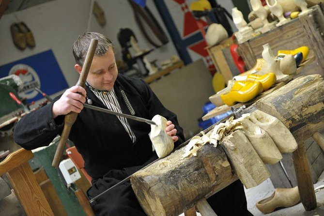Private Workshop for Wooden Shoe Making in Simonehoeve - The cheese farm tour and Dutch tastings