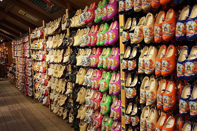 Private Zaanse Schans & Volendam Tour: Windmills, Cheese & Clogs - Clogs and cheese, useful culture or sales stop?
