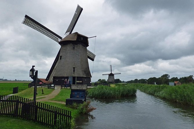 Private Zaanse Schans Windmills and Volendam Tour from Amsterdam - Zaanse Schans and the River Zaan windmills