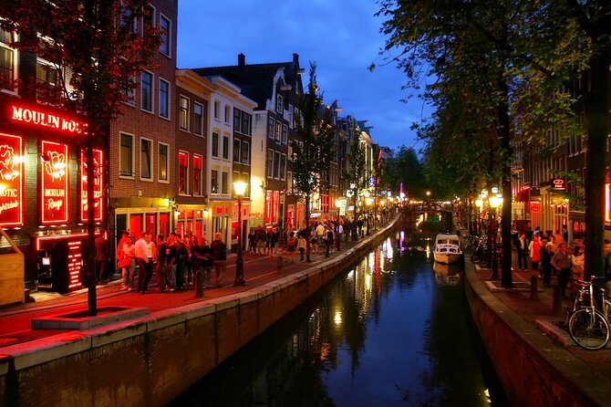 Red Light District Primetime Private Tour for 18+ Only - The Oude Kerk reveals the area’s sharpest contrast