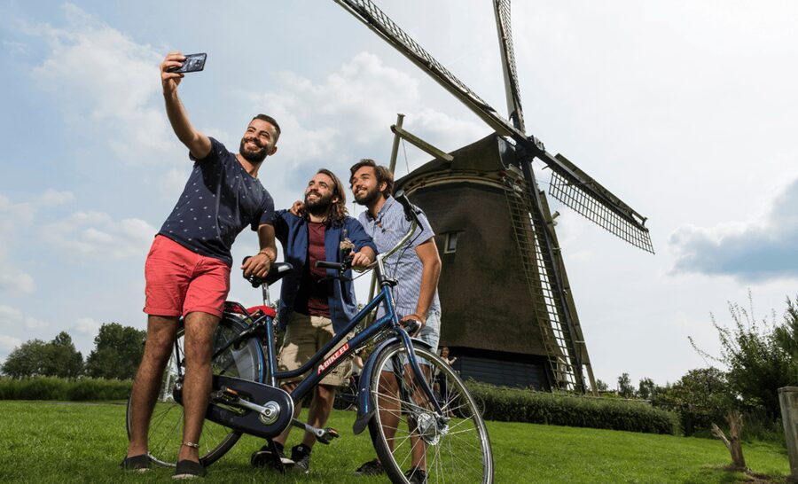 Rent a bike in Amsterdam | 1, 2, 3+ hours - Starting in Vondelpark or the city center