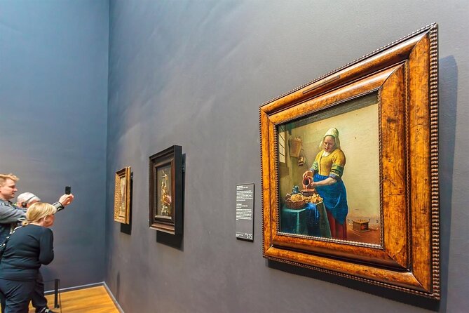 Rijksmuseum Amsterdam Small-Group Tour with Private Upgrade - Meeting at Museumplein and entering the museum