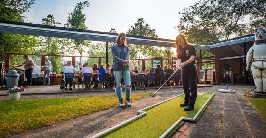 Rotterdam: 18-Hole Mini-Golf Game - The 18-hole course and its changing layouts