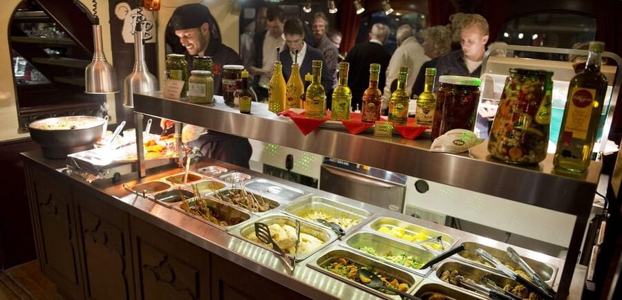 Rotterdam: 2.5-Hour Leckers Boat Cruise and Buffet - What you see from the boat
