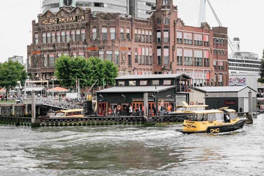 Rotterdam Architecture: Centre and South Bank with watertaxi - Lijnbaan and the city rebuilt after war