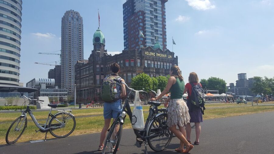 Rotterdam: City Highlights Guided Bike Tour - Who should book this ride?