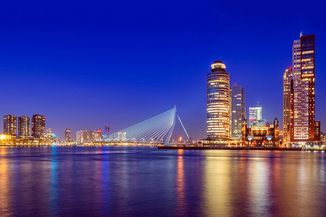 Rotterdam: City Walk Audio Guide in 7 Languages on your Phone - Old Harbor and the White House